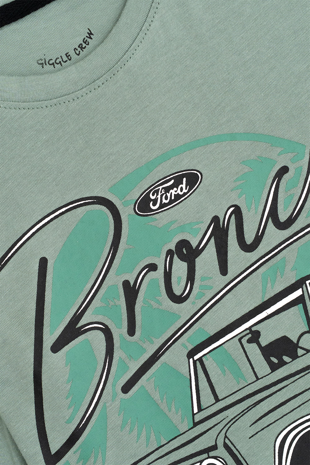 Long-Sleeve Sage green t-Shirt